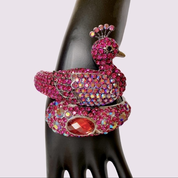 Bejeweled‎ Bedazzled embellished Rhinestone Pink Peacock metal cuff bracelet OS - Picture 3 of 12